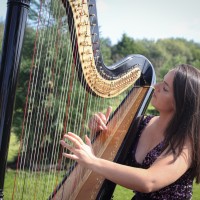 Rhia The North West Harpist