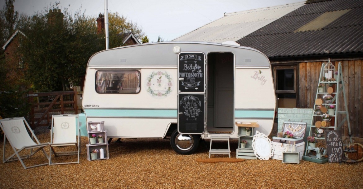 Vintage Caravan Photo Booth 1