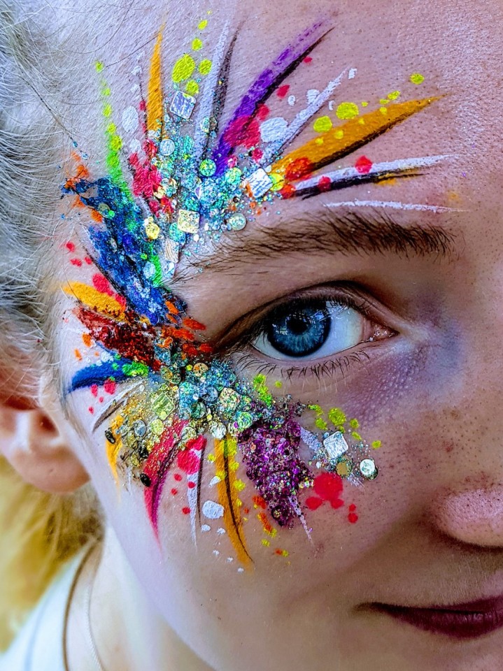Glitter  Sara's Parlour Face Painting *Award winning face painting,  balloon decor, & art