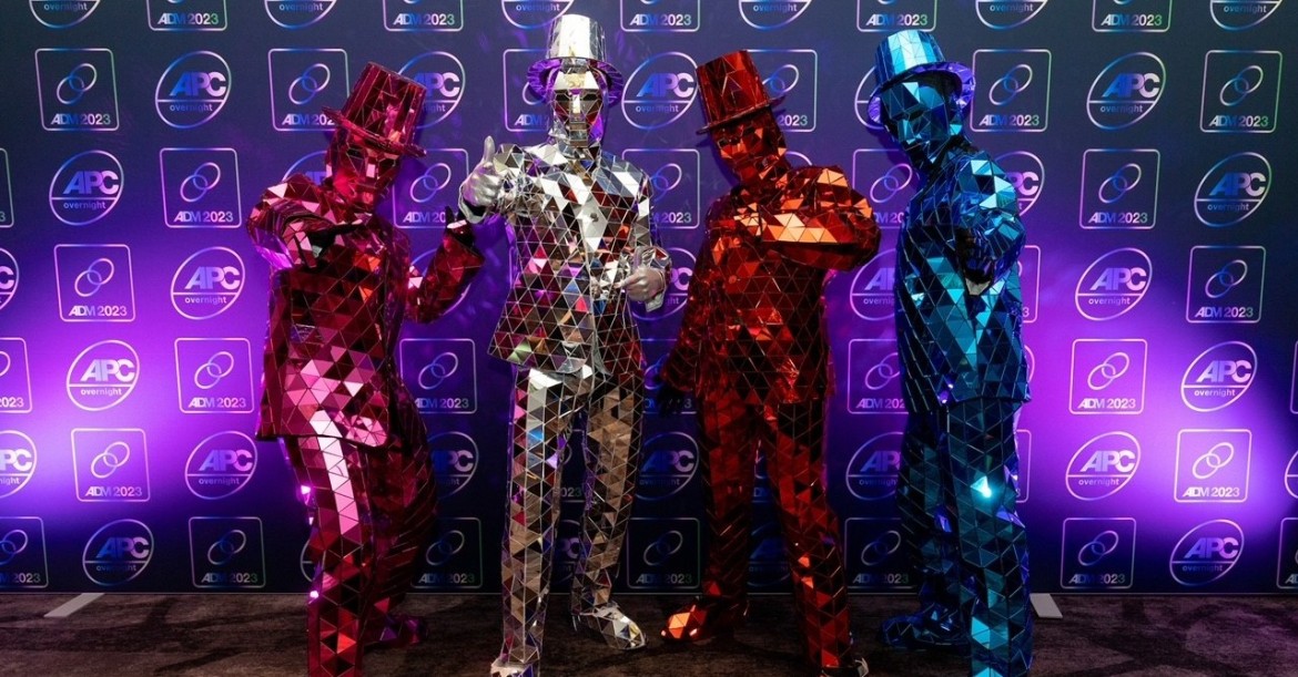 Luxe Mirror Performers