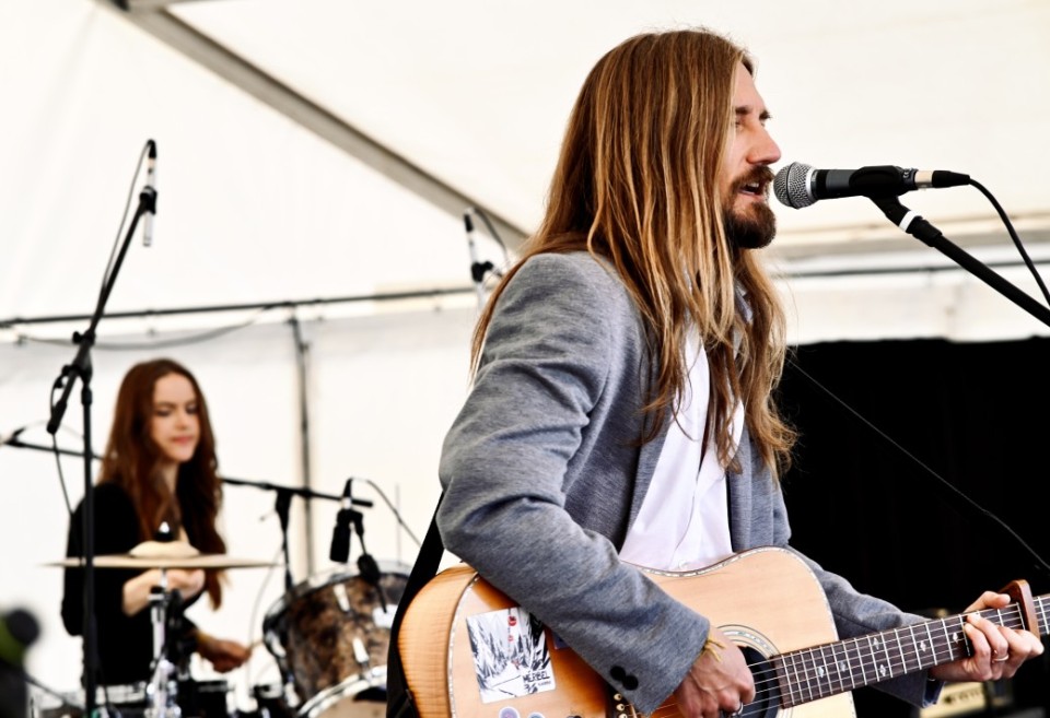 The Mystic Riffs - Exhilarating Pop And Indie Duo